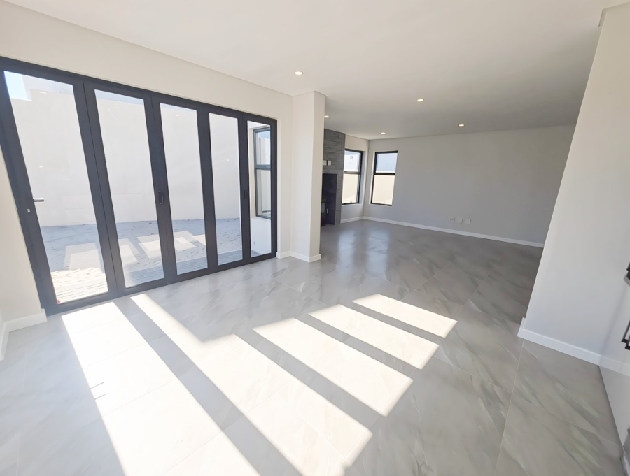 4 Bedroom Property for Sale in Sandown Western Cape
